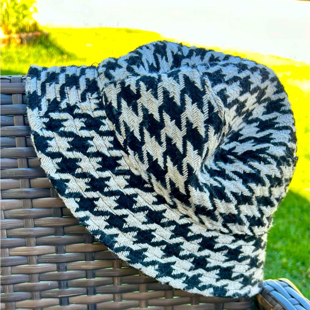 H&M fall bucket hat